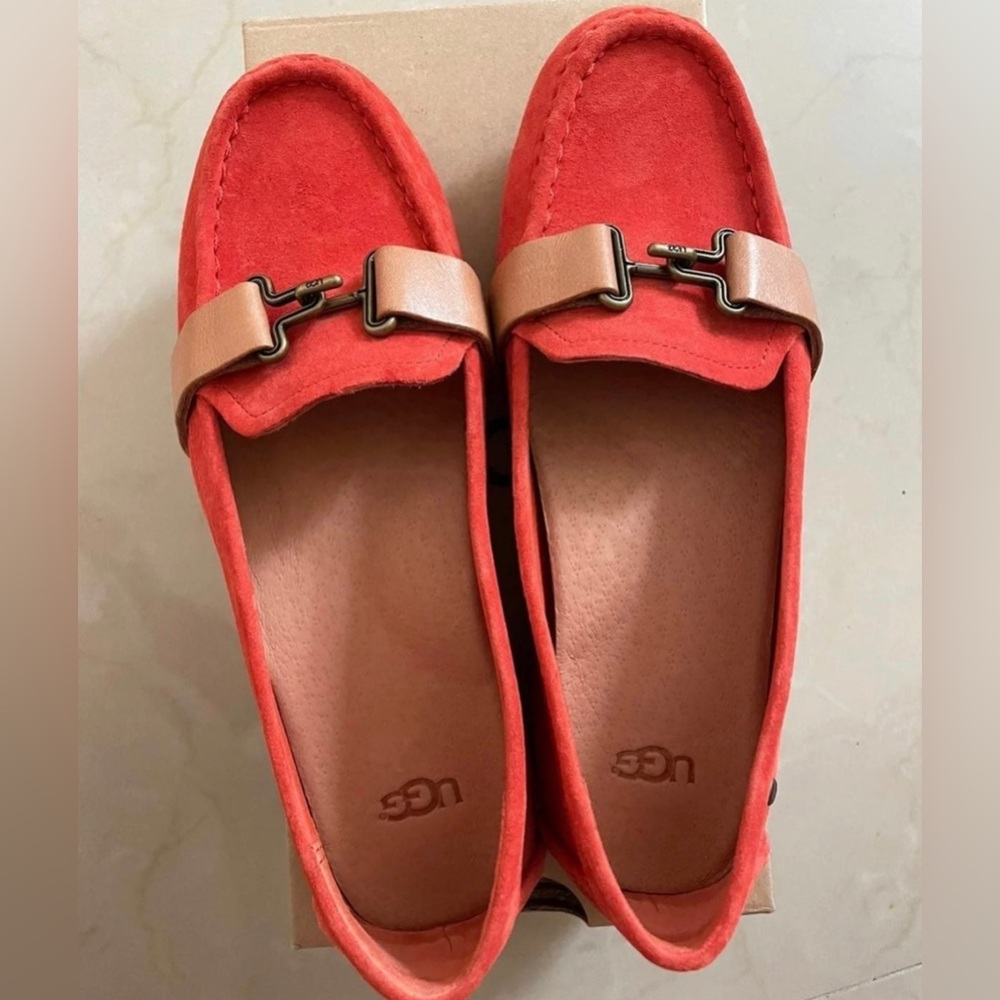 UGG W Aven moccasin women shoes